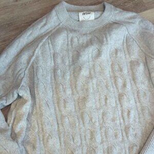 Aerie Oversized Cable Knit Sweater size xl gray